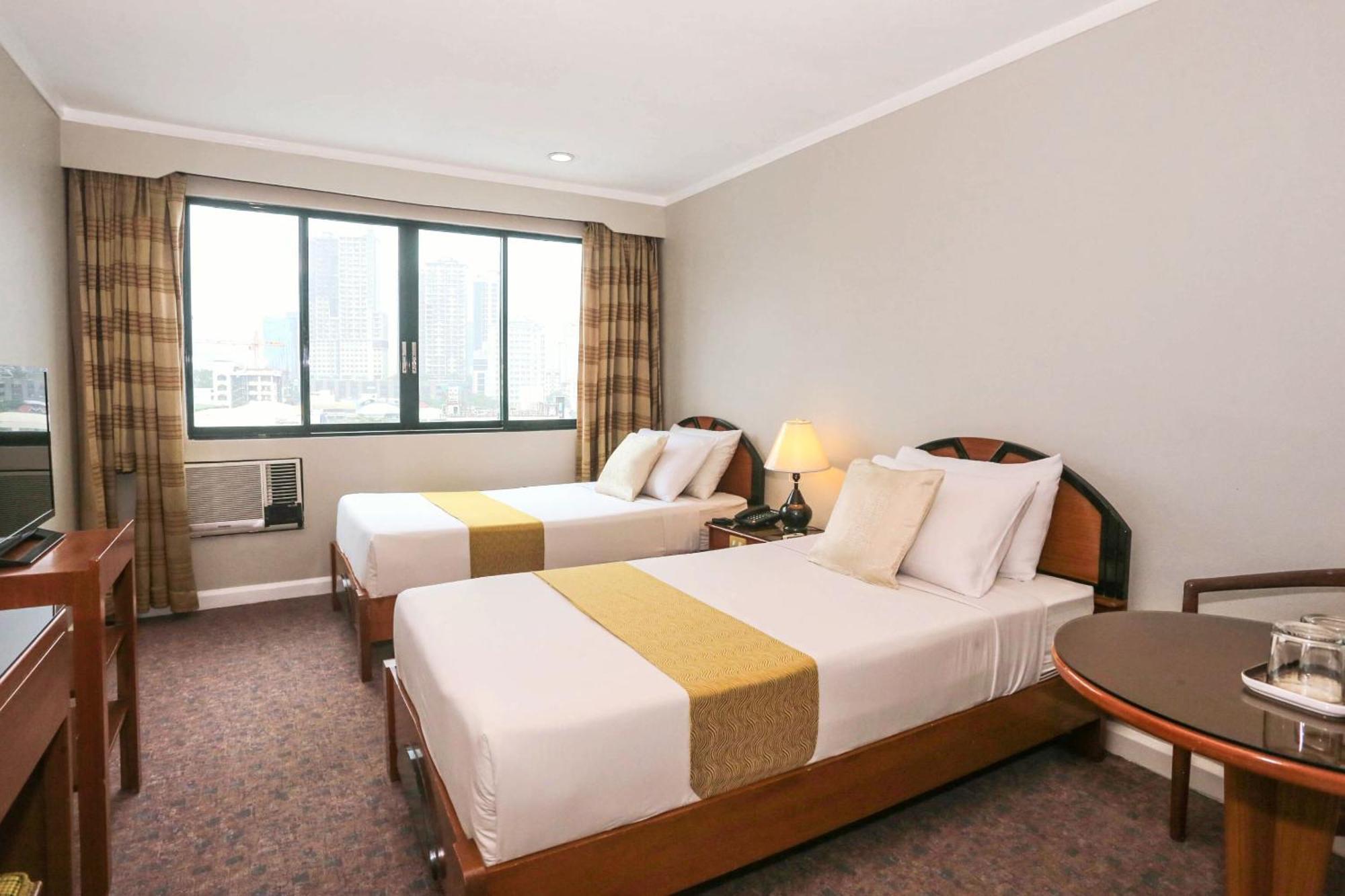 Holiday Plaza Hotel - 宿务 外观 照片
